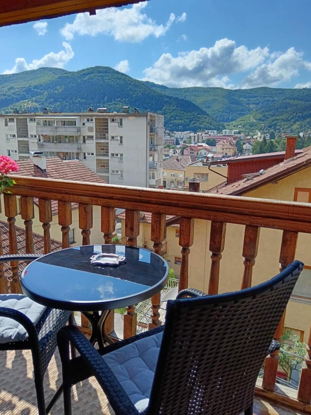 Gorazde-Centar Apartment ภายนอก รูปภาพ