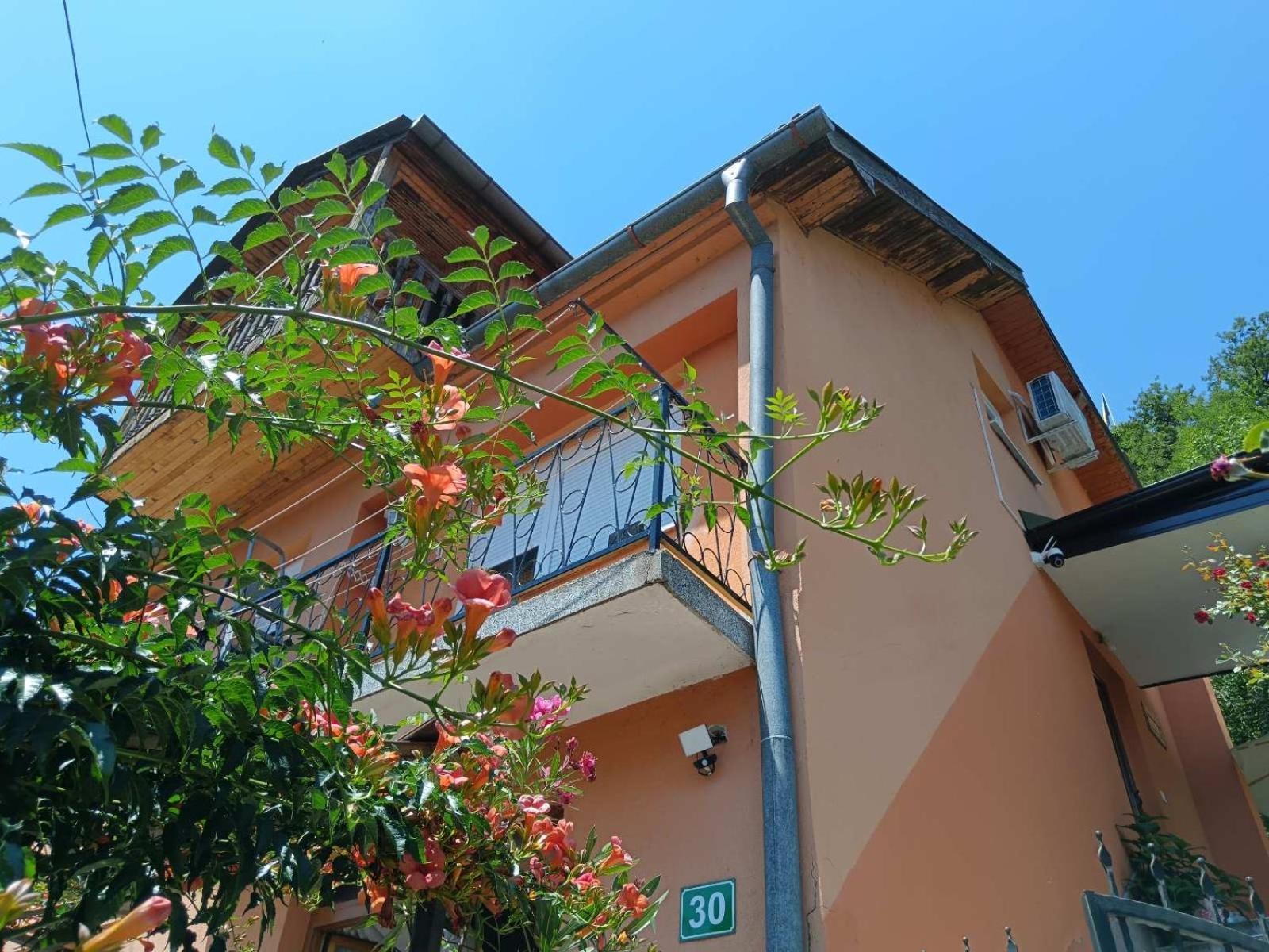 Gorazde-Centar Apartment ภายนอก รูปภาพ